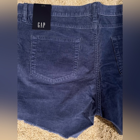 Gap SOFT STRETCH FRAYED HEM MID RISE CORDUROY Shorts, BLUE, Size 14 - Picture 3 of 8